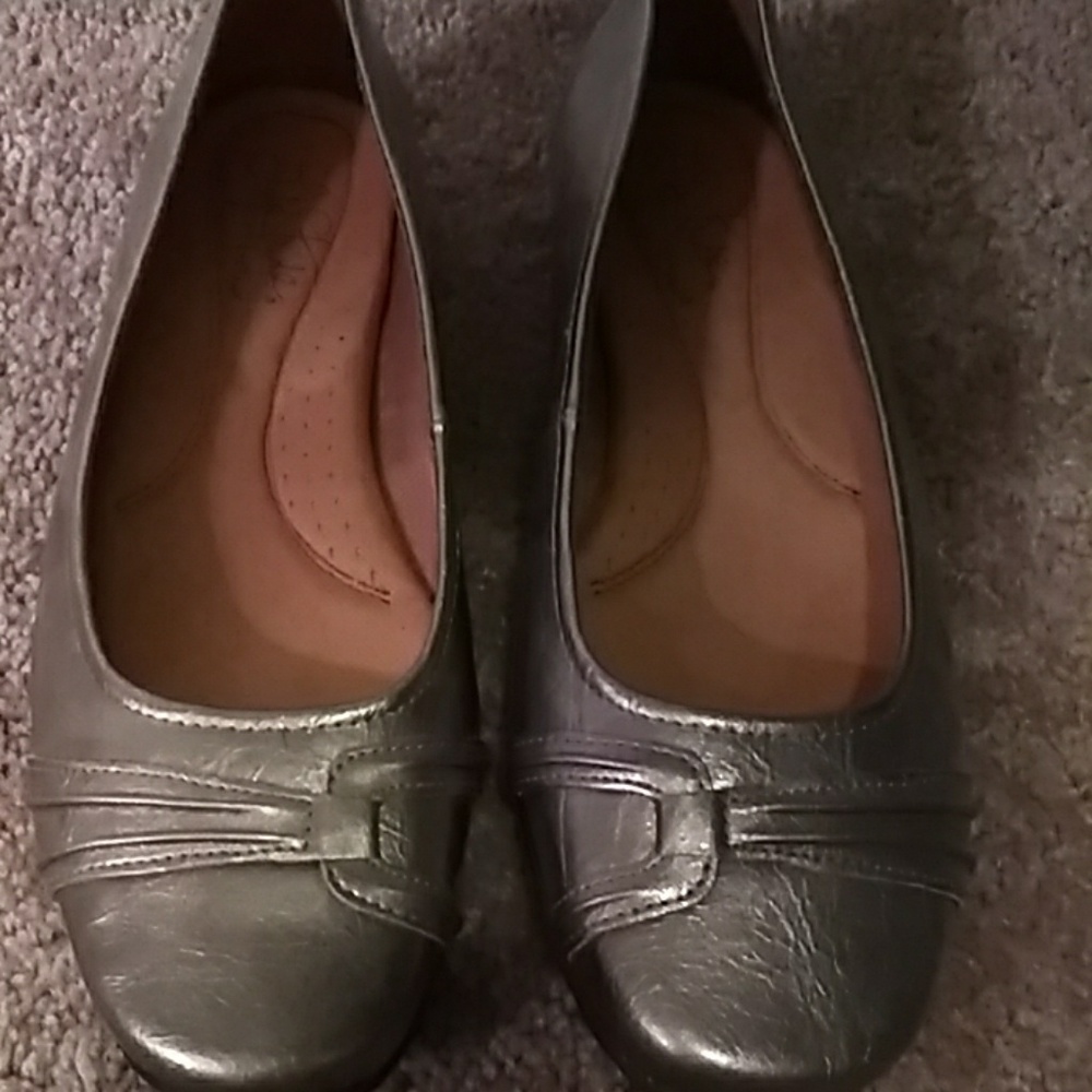 Slip ons